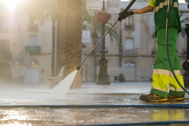 Best Warehouse Floor Cleaning in Newhall, IA